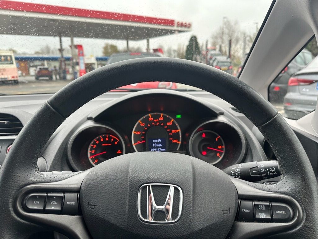 Used Honda Jazz 2014 for sale - 76686645: Photo 10