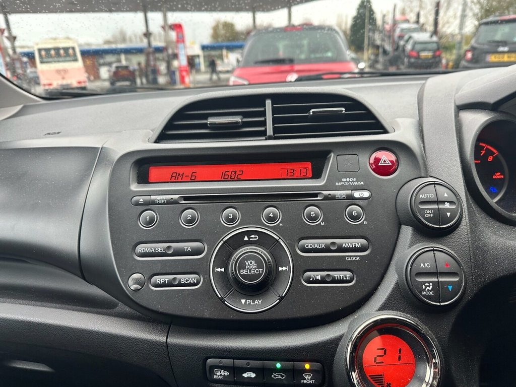 Used Honda Jazz 2014 for sale - 76686645: Photo 11