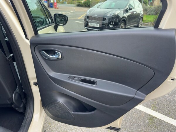 Used Renault Captur 2015 for sale - 76185141: Photo 17