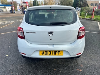 Used Dacia Sandero 2013 for sale - 76453972: Photo