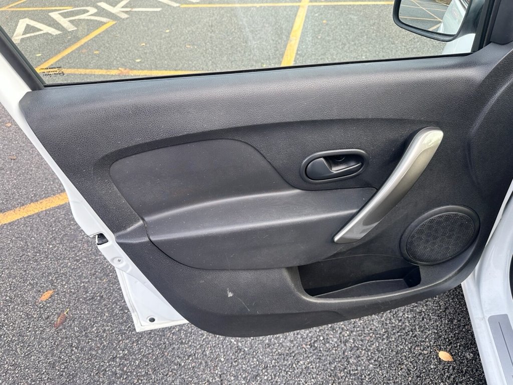 Used Dacia Sandero 2013 for sale - 76453972: Photo 9