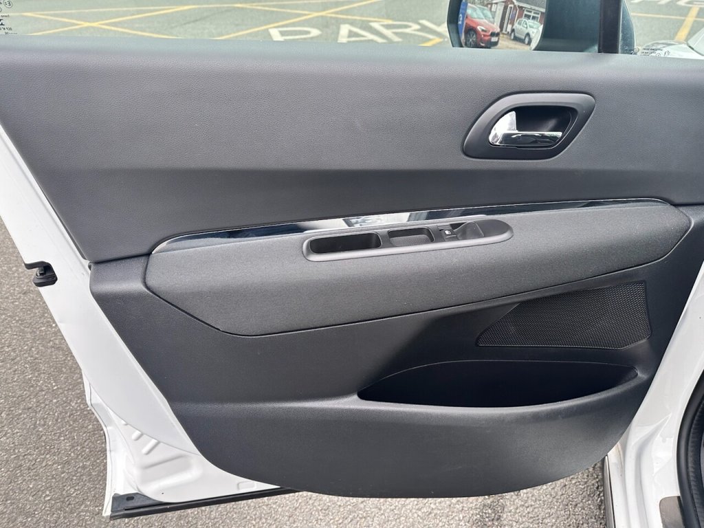 Used Peugeot 3008 2016 for sale - 78082463: Photo 14