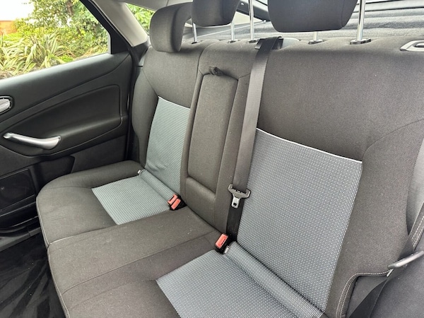 Used Ford Mondeo 2010 for sale - 76178485: Photo 25