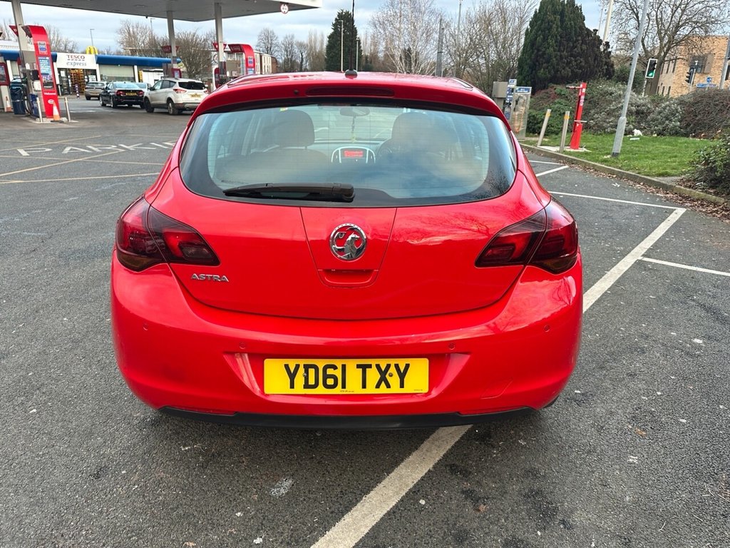Used Vauxhall Astra 2011 for sale - 77080403: Photo 4