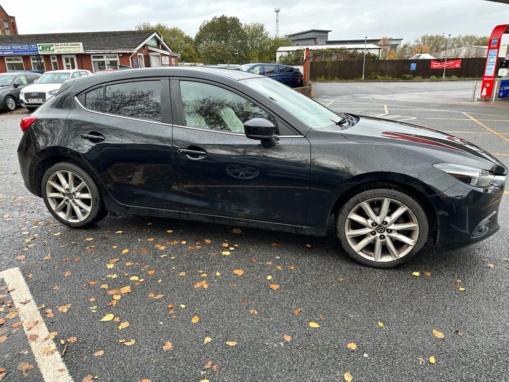 Used Mazda Mazda3 2017 for sale - 76547120: Photo 8