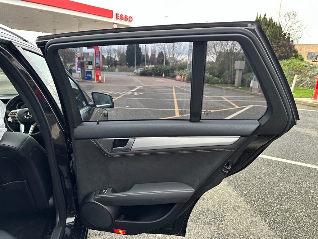 Used Mercedes-Benz C Class 2014 for sale - 77779811: Photo 18