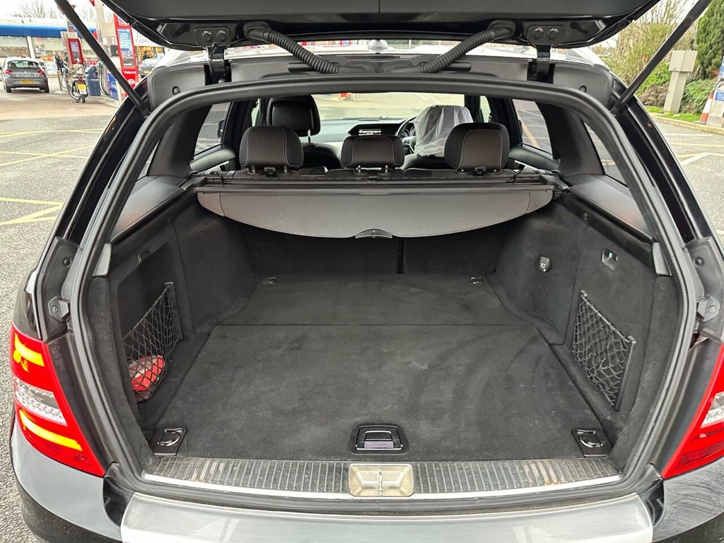 Used Mercedes-Benz C Class 2014 for sale - 77779811: Photo 21