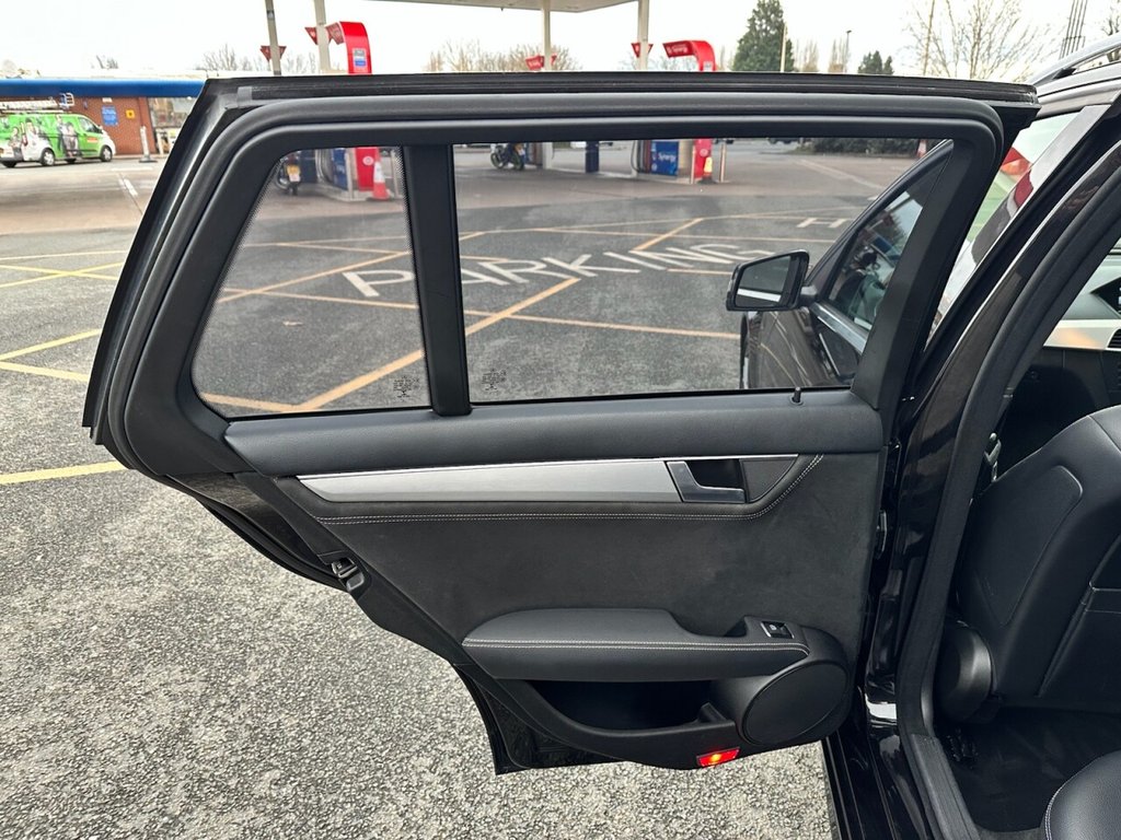 Used Mercedes-Benz C Class 2014 for sale - 77779811: Photo 26