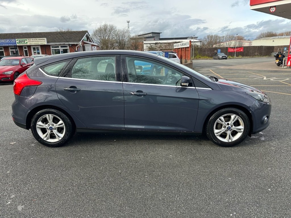 Used Ford Focus 2012 for sale - 77631699: Photo 2
