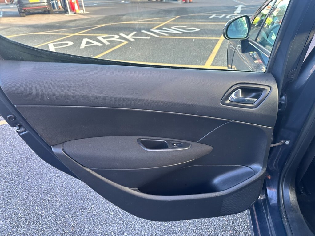 Used Peugeot 308 2009 for sale - 76900691: Photo 11