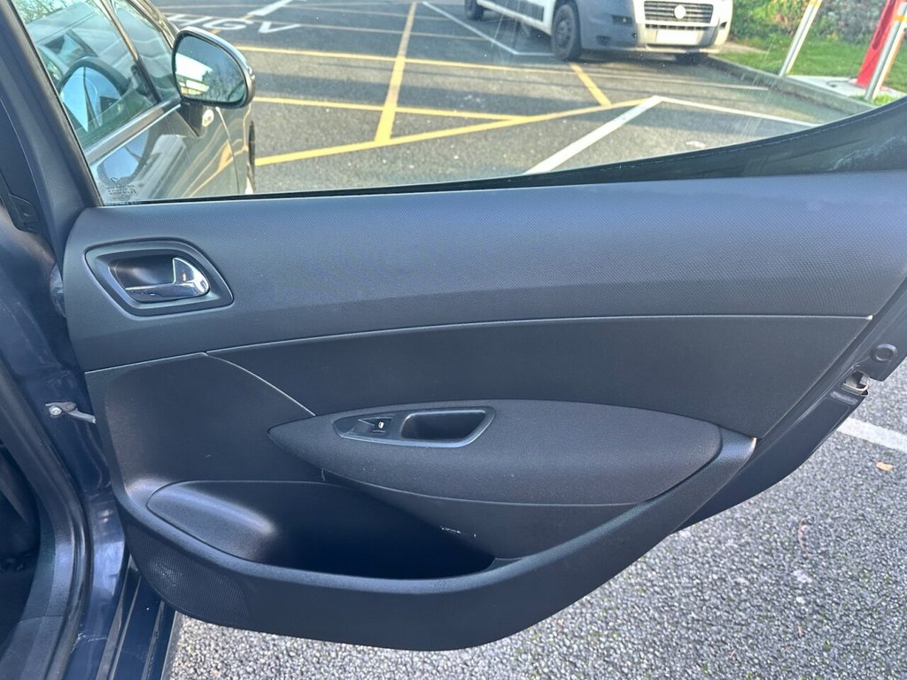 Used Peugeot 308 2009 for sale - 76900691: Photo 15