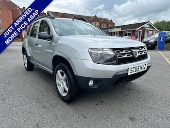 Used Dacia Duster 2015 for sale - 78780413: Photo