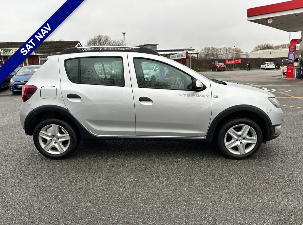 Used Dacia Sandero Stepway 2013 for sale - 77139612: Photo 5