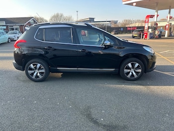 Used Peugeot 2008 2016 for sale - 77748885: Photo