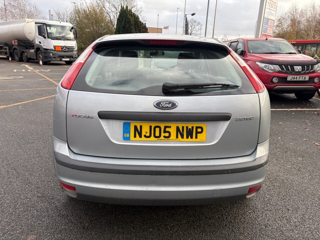 Used Ford Focus 2005 for sale - 76740682: Photo 5