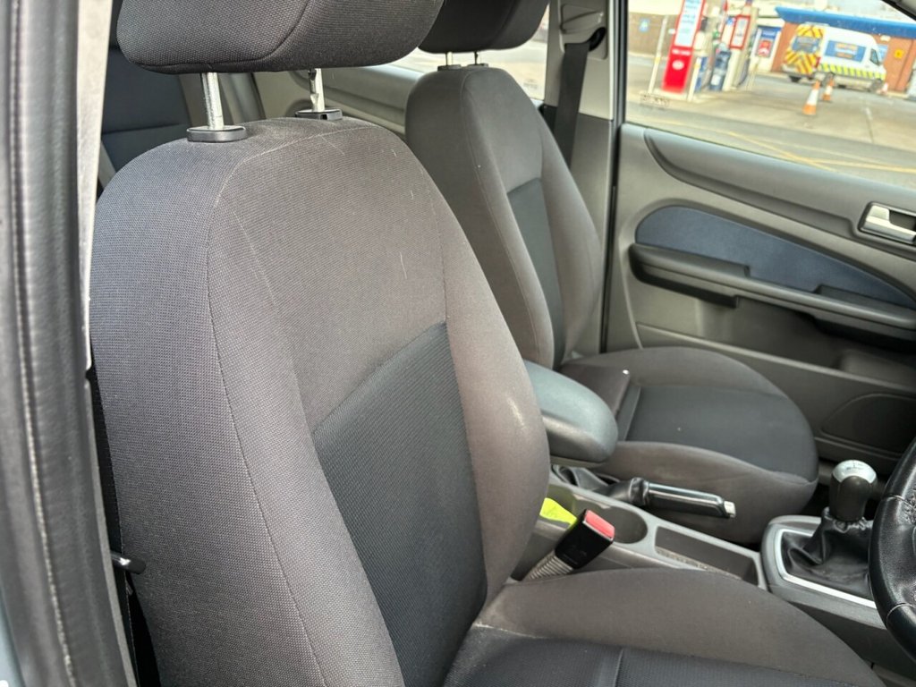 Used Ford Focus 2005 for sale - 76740682: Photo 8