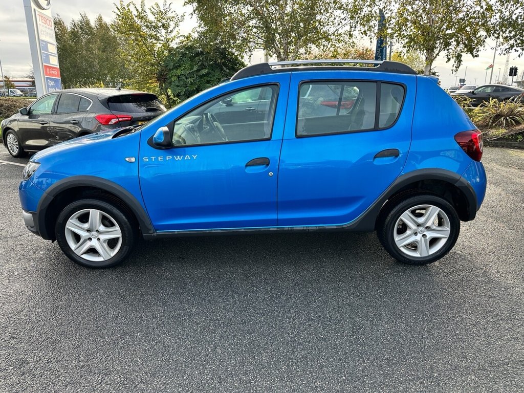 Used Dacia Sandero Stepway 2015 for sale - 76406848: Photo 9