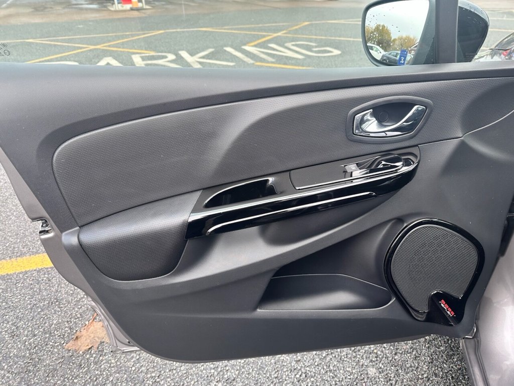 Used Renault Clio 2013 for sale - 76840755: Photo 13