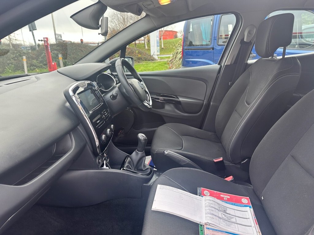 Used Renault Clio 2013 for sale - 76840755: Photo 14