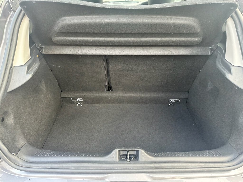 Used Renault Clio 2013 for sale - 76840755: Photo 22