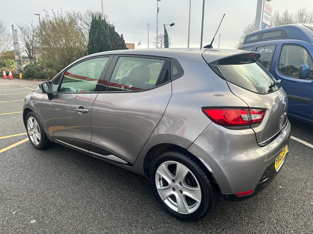 Used Renault Clio 2013 for sale - 76840755: Photo 7