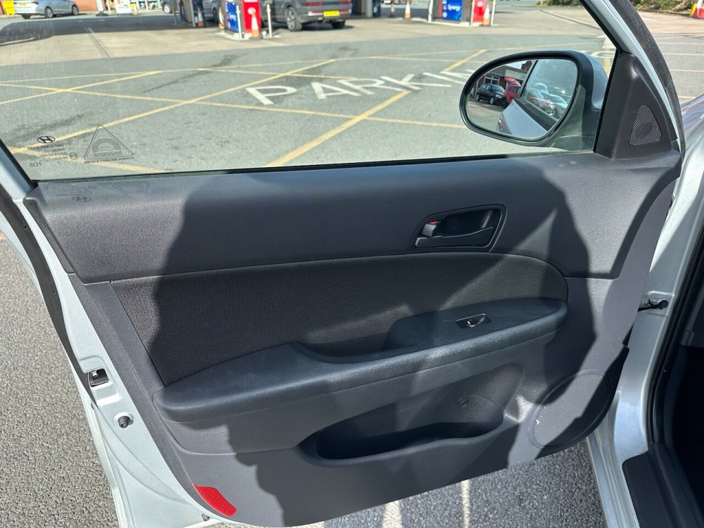 Used Hyundai i30 2010 for sale - 78029881: Photo 10