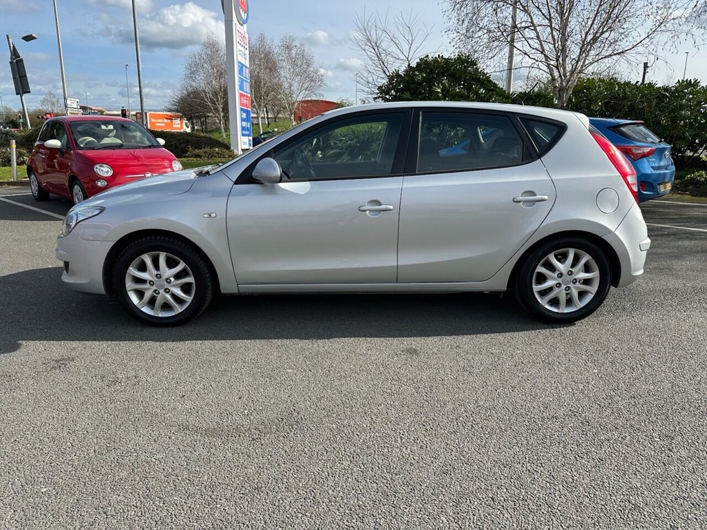 Used Hyundai i30 2010 for sale - 78029881: Photo 9