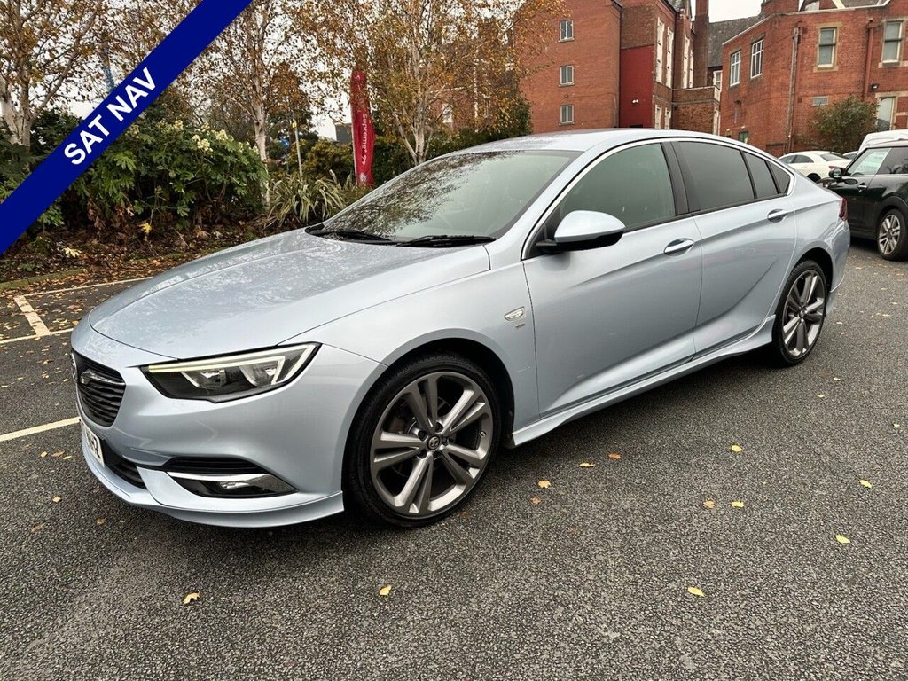 Used Vauxhall Insignia 2017 for sale - 76509783: Photo 1
