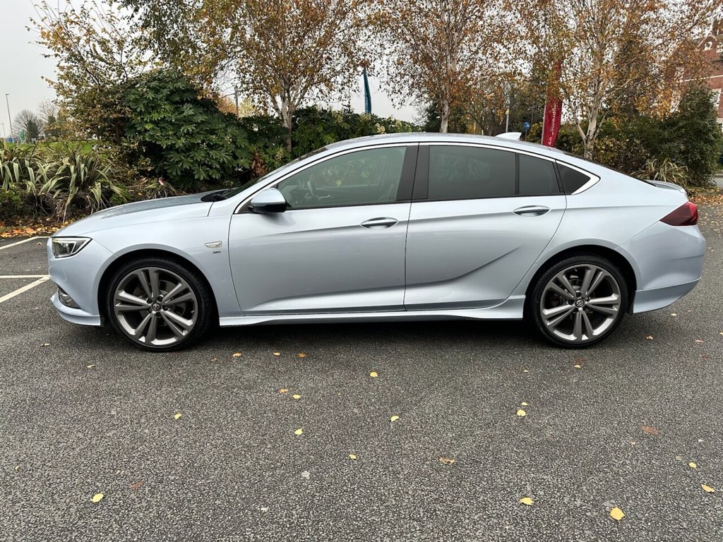 Used Vauxhall Insignia 2017 for sale - 76509783: Photo 4