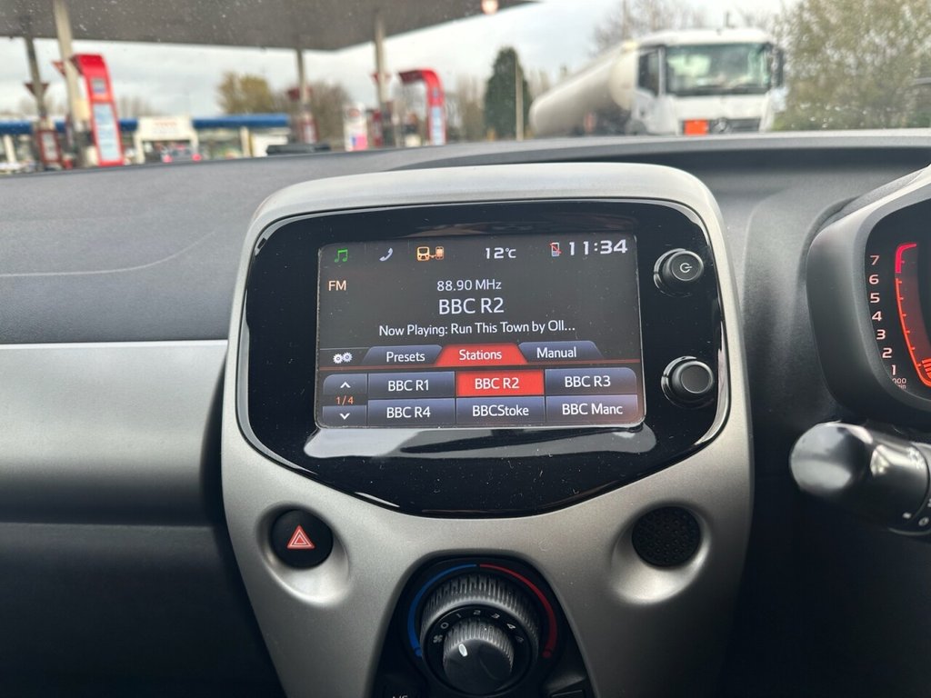 Used Toyota AYGO 2017 for sale - 76740270: Photo 11