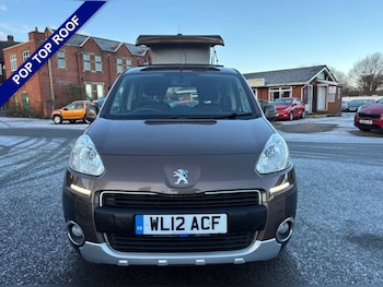 Used Peugeot Partner Tepee 2012 for sale - 77088886: Photo