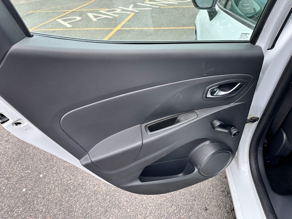 Used Renault Clio 2013 for sale - 77072565: Photo 12