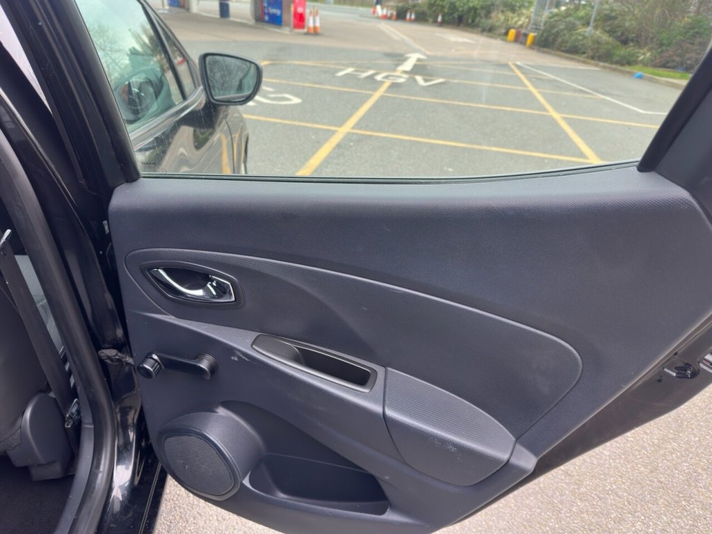 Used Renault Clio 2013 for sale - 77199777: Photo 15