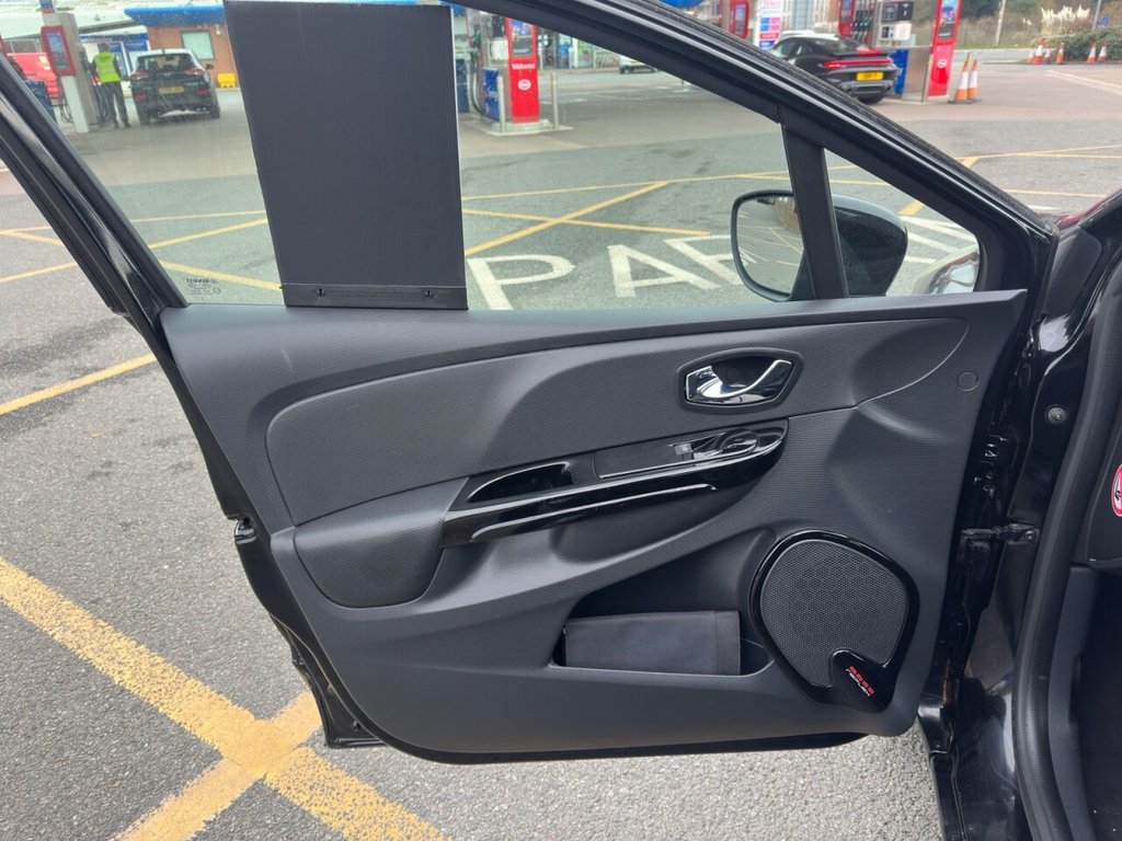 Used Renault Clio 2013 for sale - 77199777: Photo 9