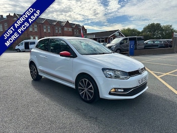 Used Volkswagen Polo 2016 for sale - 79482210: Photo