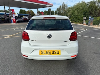 Used Volkswagen Polo 2016 for sale - 79482210: Photo