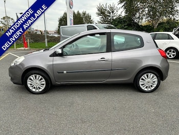 Used Renault Clio 2010 for sale - 76304073: Photo