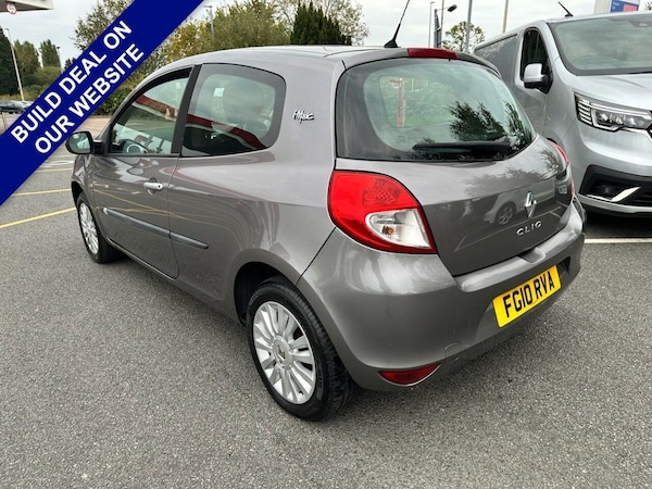 Used Renault Clio 2010 for sale - 76304073: Photo 5