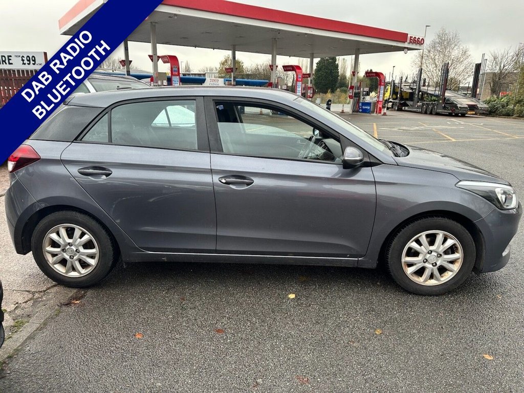 Used Hyundai i20 2018 for sale - 76686636: Photo 4