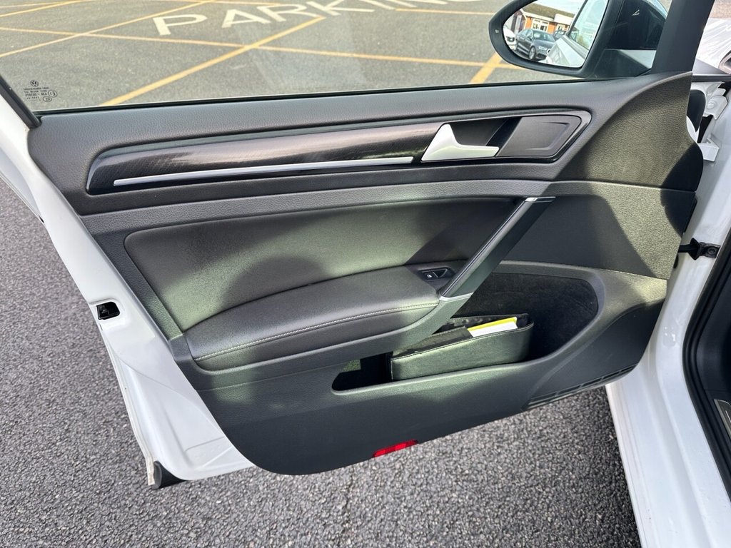 Used Volkswagen Golf 2015 for sale - 76882983: Photo 11