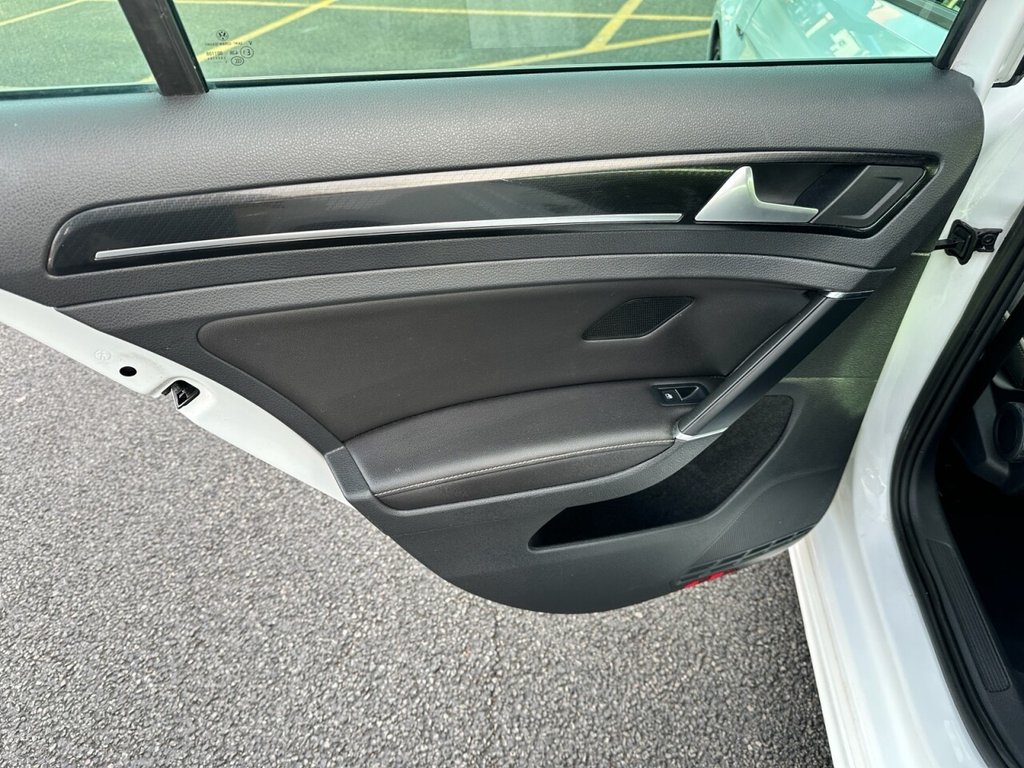 Used Volkswagen Golf 2015 for sale - 76882983: Photo 14