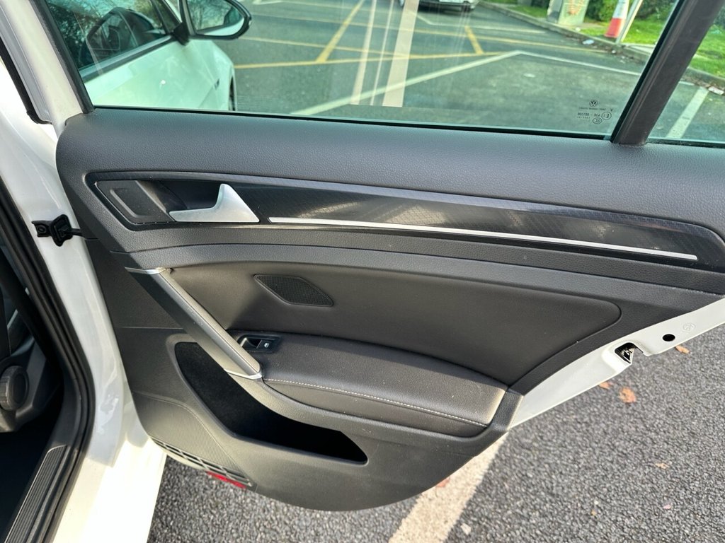 Used Volkswagen Golf 2015 for sale - 76882983: Photo 19