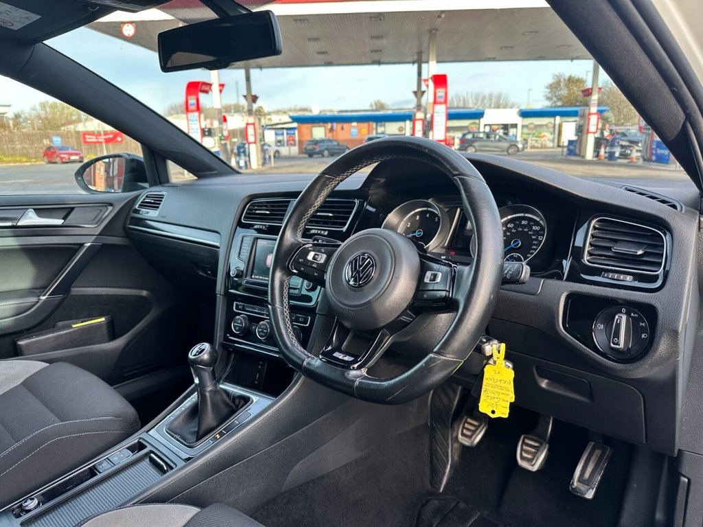 Used Volkswagen Golf 2015 for sale - 76882983: Photo 23