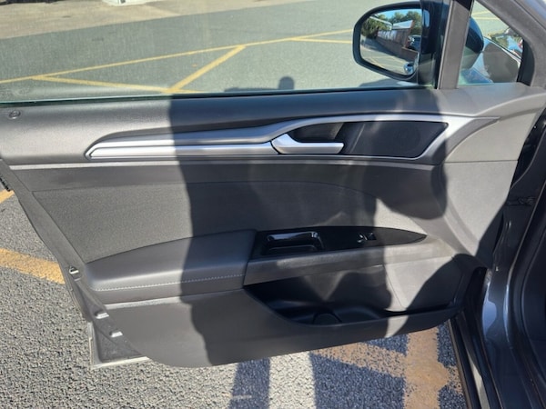Used Ford Mondeo 2015 for sale - 76056975: Photo 10