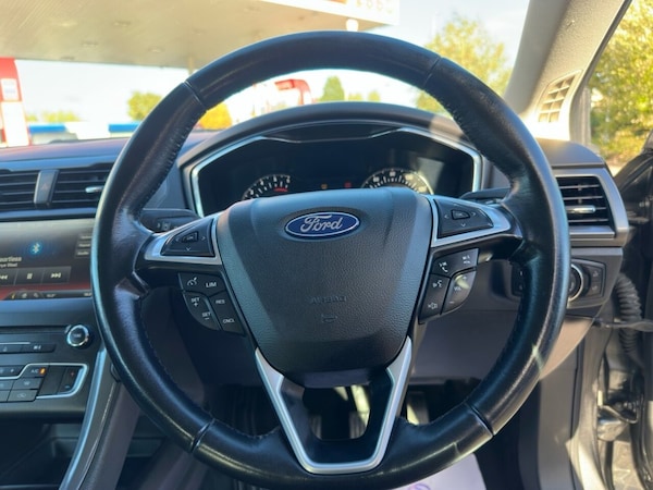 Used Ford Mondeo 2015 for sale - 76056975: Photo 25