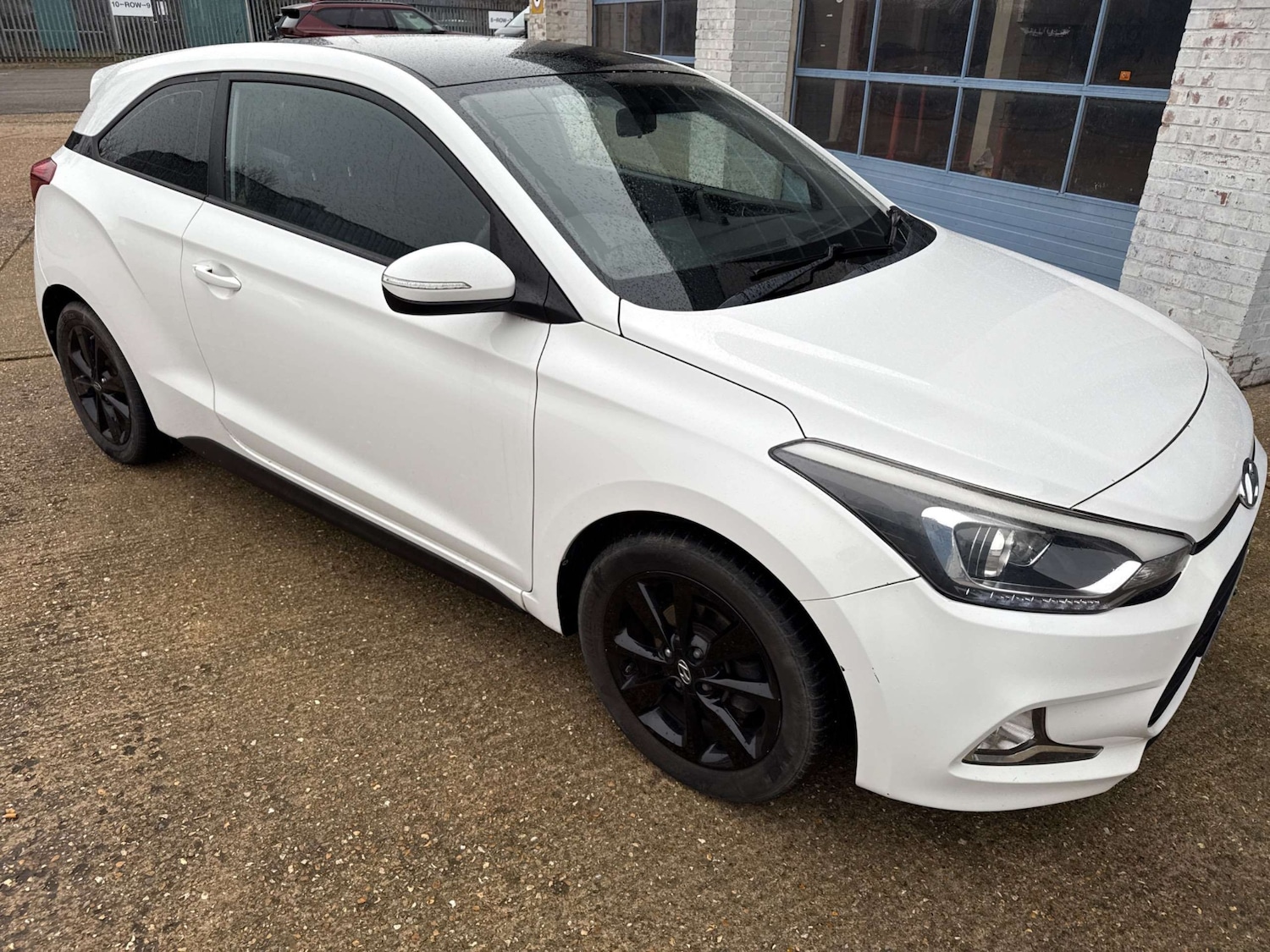 Used Hyundai i20 2017 for sale - 77296345: Photo 2