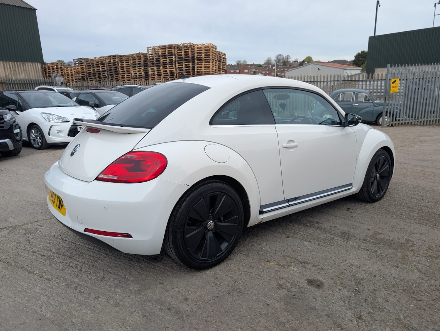 Used Volkswagen Beetle 2013 for sale - 78180594: Photo 6