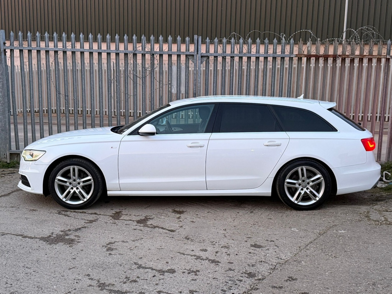 Used Audi A6 2014 for sale - 77985055: Photo 4