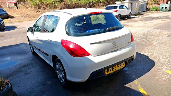 Used Peugeot 308 2013 for sale - 76332411: Photo 3