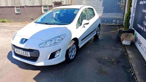 Used Peugeot 308 2013 for sale - 76332411: Photo 4